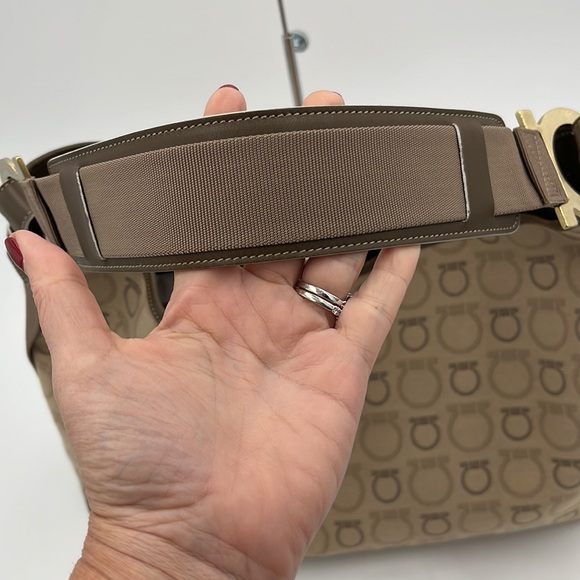 Authentic Salvatore Ferragamo Brown Canvas Shoulder Bag - Picture 9 of 17